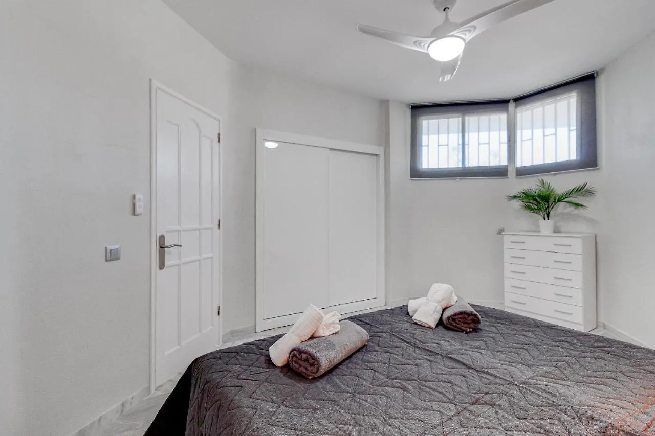 Apartament Altamira أذيخي إسبانيا